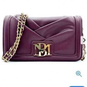 NWT Badgley Mischka small pleated crossbody clutch plum gold‎ strap logo leather